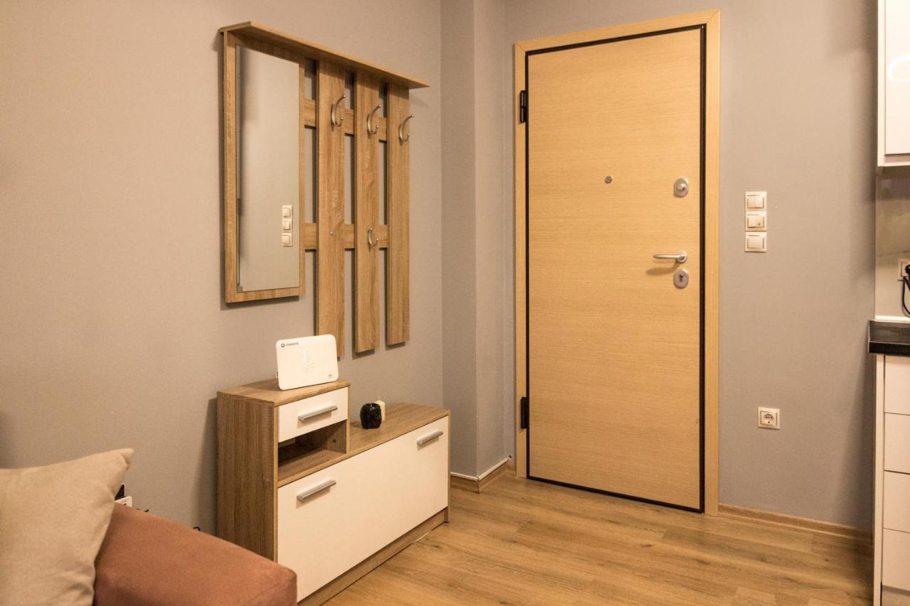 Luxury Suite 10' From The Center Athena Bagian luar foto